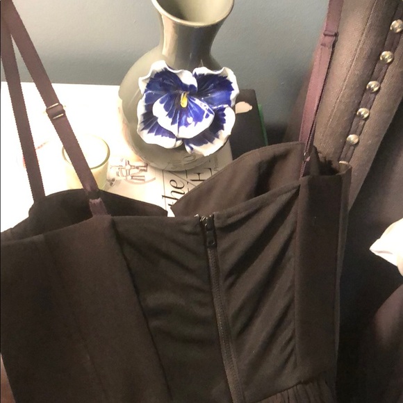 Alice and Olivia sheer gown - Picture 3 of 4